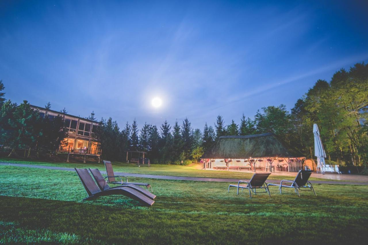 Dom Wypoczynkowy "Pod Strzecha" W Giewartowie Bagian luar foto